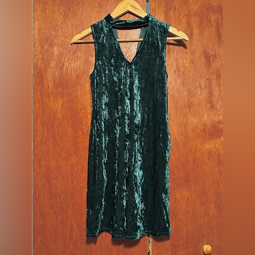 Elegant Green Velvet Dress